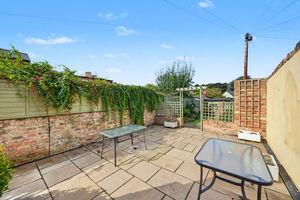 Rear gardens- click for photo gallery